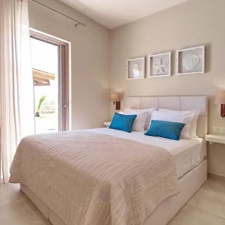 Roberta Kefalonia * Spartia (Kefalonia)