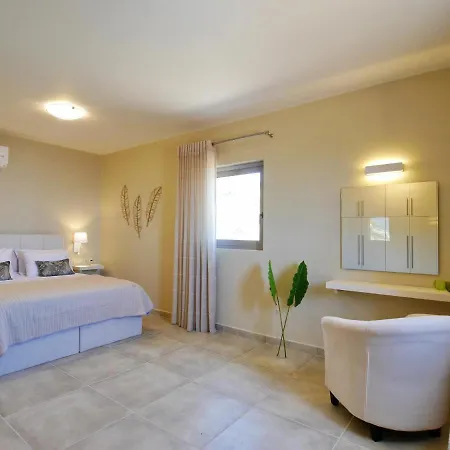 Roberta Kefalonia * Spartia (Kefalonia)