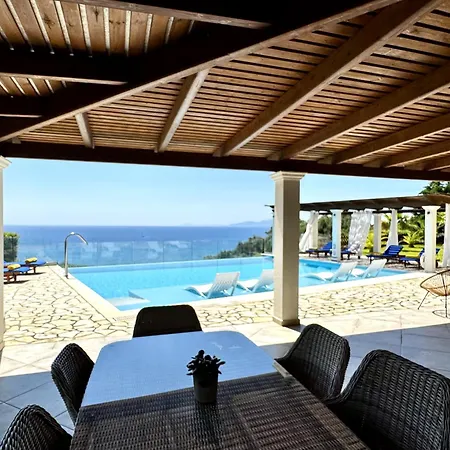 Roberta Kefalonia Vilă *